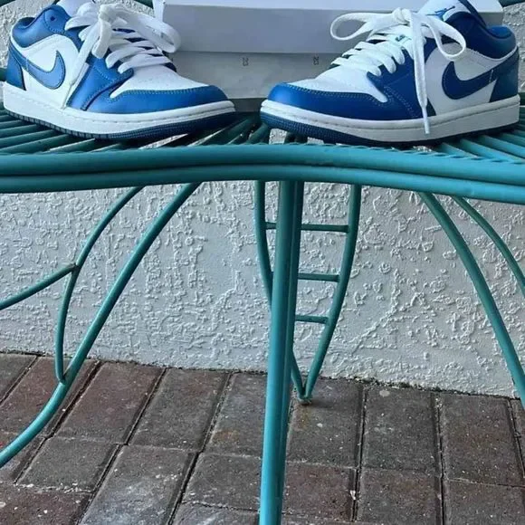 Women's Air Jordan low Size 6W Marina Blue 2022 DC0774-114 GREAT CONDITION - Picture 4 of 10